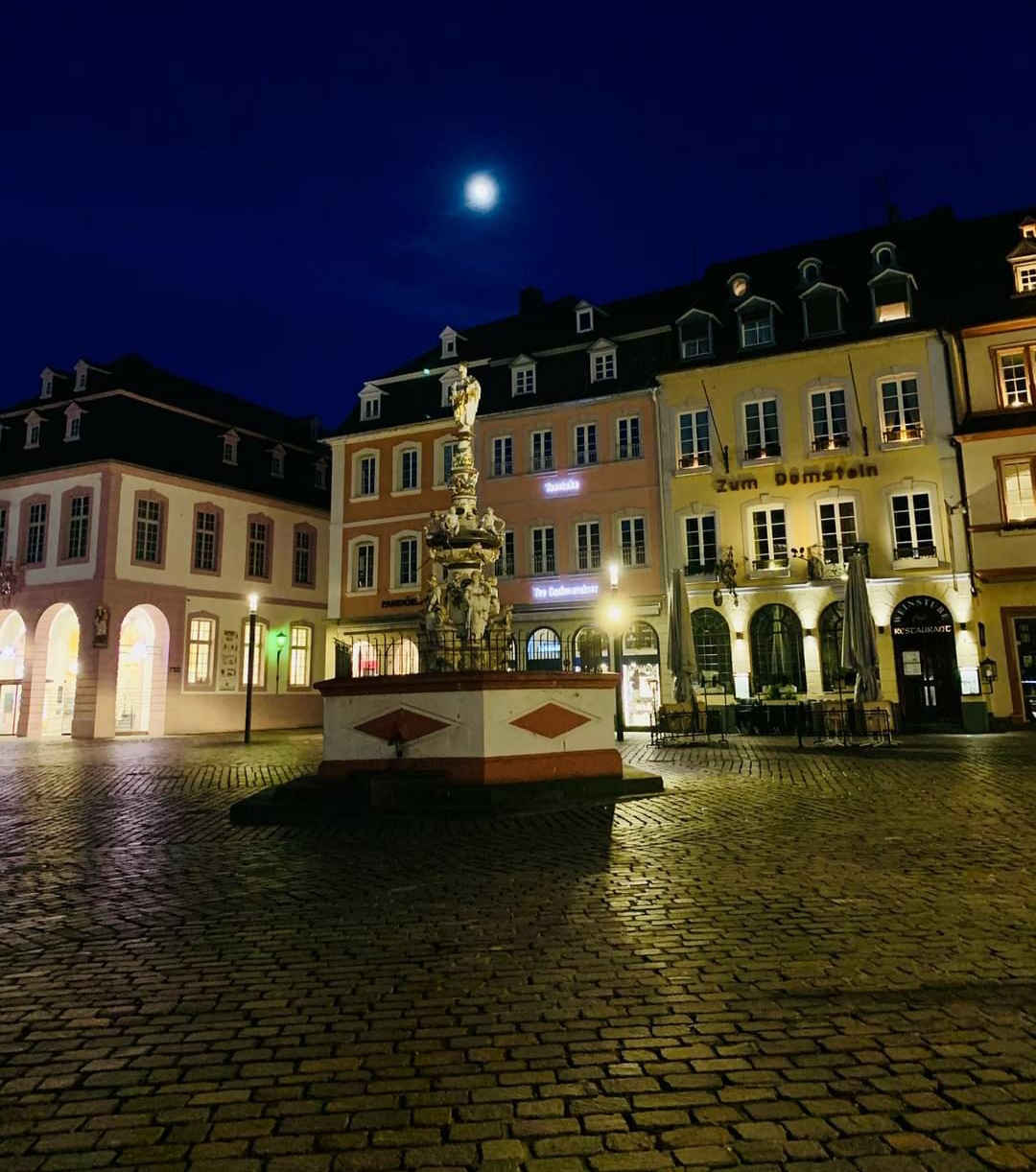 HM mit Petrusbrunnen